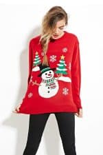 Sweatshirt femme rouge avec un bonhomme de neige et des sapins de noël - Vue de face