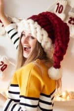 Bonnet de Noël Rouge et blanc en laine fait à la main - Porté