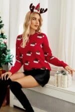 pull femme rouge bonnet noel vue en situation