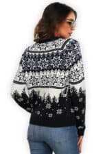 pull noel camion rouge happy femme vue de dos