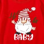Pull de Noël Rouge Ho Ho Père Noël bébé Vue de près