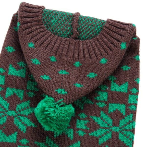 Pull de Noël petit chien marron flocon de neige vue capuche