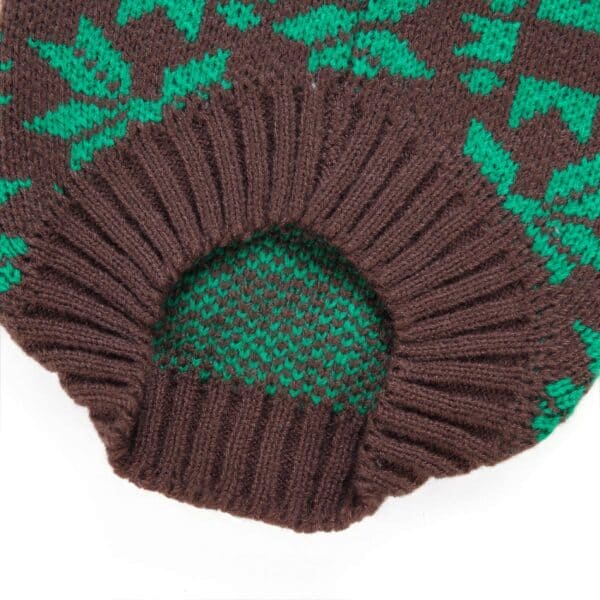 Pull de Noël petit chien marron flocon de neige vue col