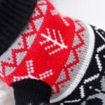 Pull moche chien noir & rouge Jacquard vue détaillée