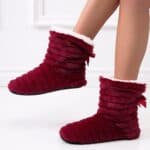 chaussons bottines rouge noeud papillon fourrure situation