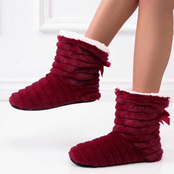 chaussons bottines rouge noeud papillon fourrure situation